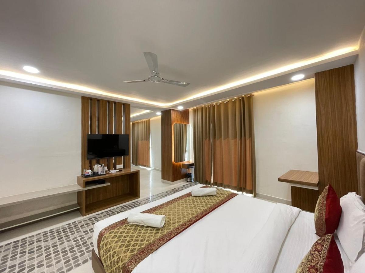 Hotel Santoor バラナシ エクステリア 写真