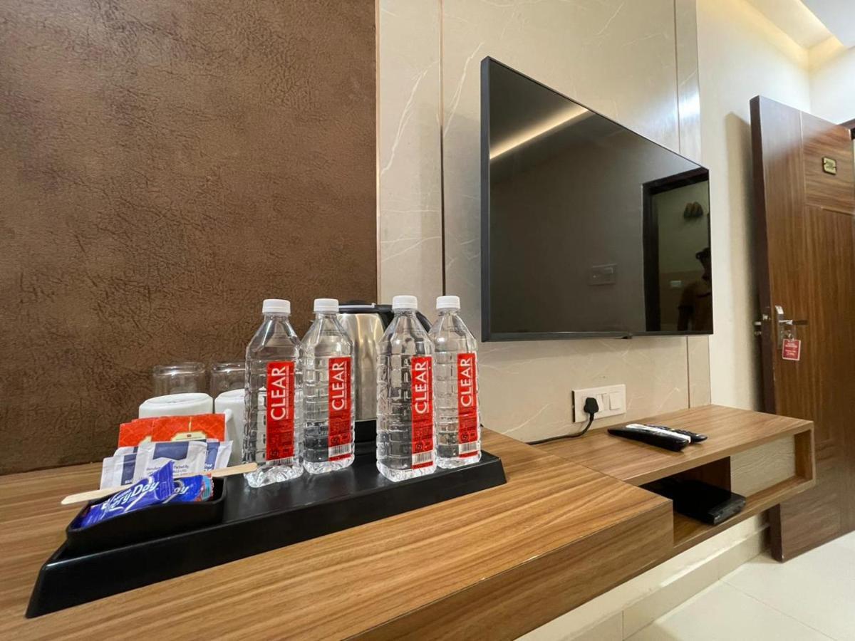 Hotel Santoor バラナシ エクステリア 写真