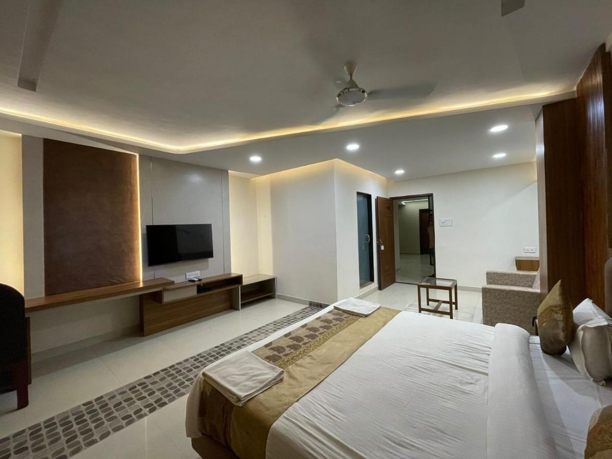 Hotel Santoor バラナシ エクステリア 写真