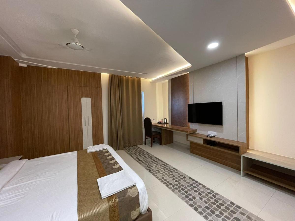 Hotel Santoor バラナシ エクステリア 写真