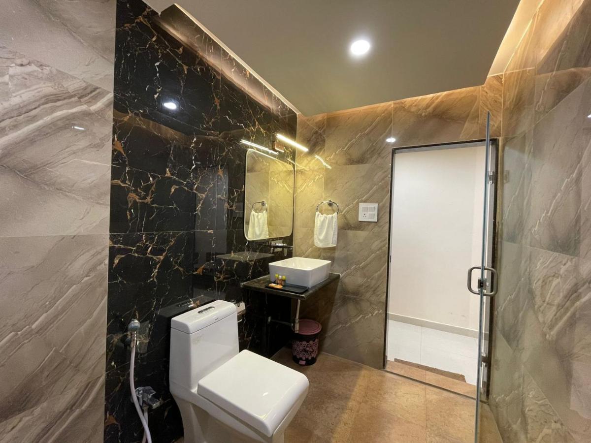 Hotel Santoor バラナシ エクステリア 写真