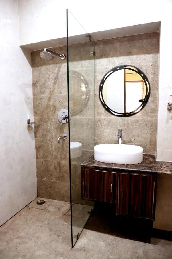 Hotel Santoor バラナシ エクステリア 写真