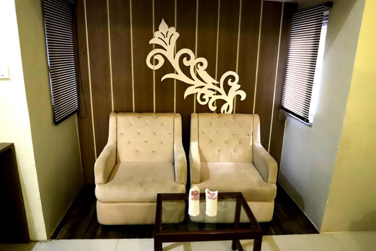 Hotel Santoor バラナシ エクステリア 写真