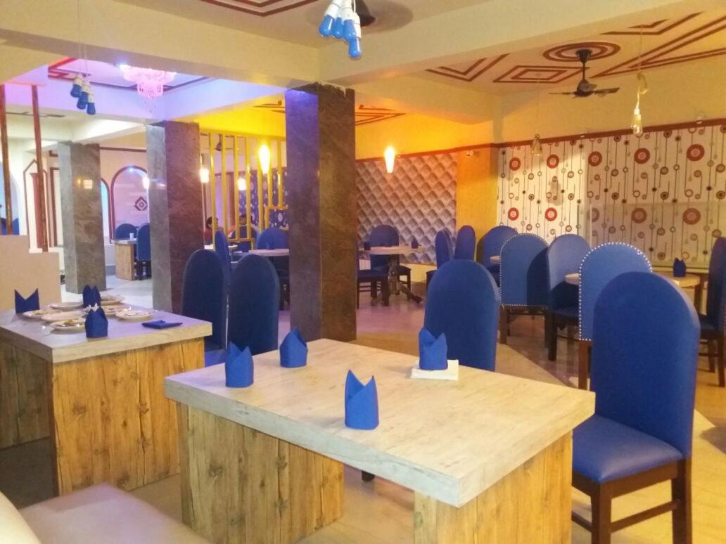 Hotel Santoor バラナシ エクステリア 写真